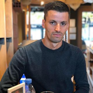 Elion Tahiri's avatar