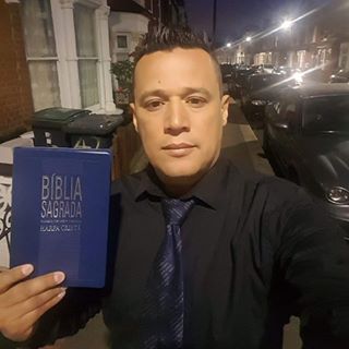 Adelmo Oliveira's avatar