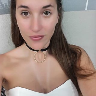 Taty Camacho's avatar