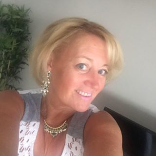 Angela Kirkland's avatar