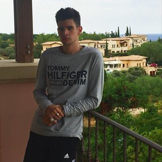 Alex Maxwell's avatar