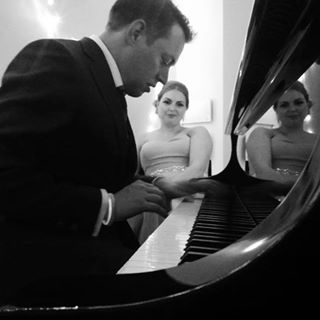 Hugh Greenish's avatar