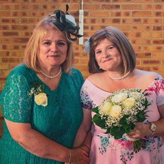 Melanie Button's avatar