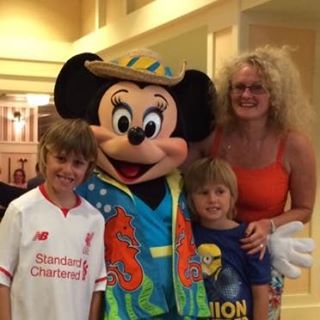 Fiona Cooper's avatar