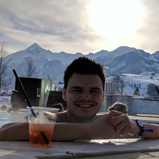 Alex Petroaica's avatar