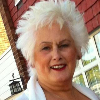 Sue Sinclair-Bell's avatar