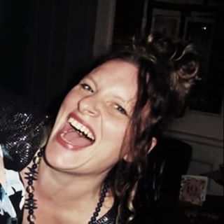 Beth Sinclair's avatar