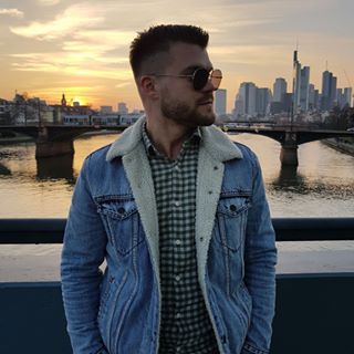 Andrei Grosu's avatar