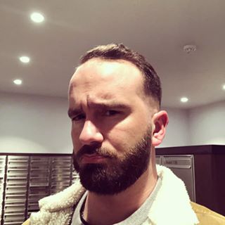 Richard Wells's avatar