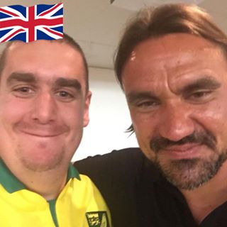 Chris Clarke's avatar