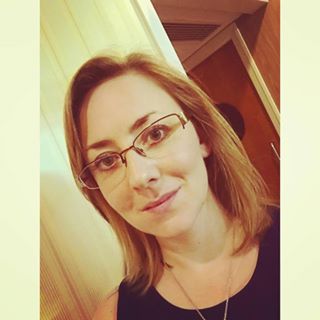 Carly Barry's avatar