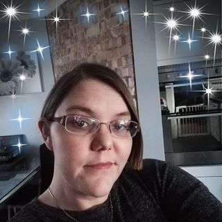 Angela Crook's avatar