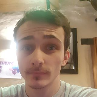 Evan Bates's avatar
