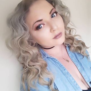 Samantha Paige's avatar