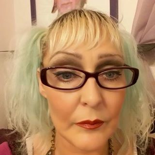 Shirley Coyle's avatar