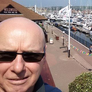 Simon Hall's avatar