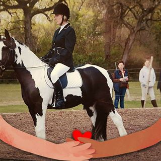 Julie Russell's avatar