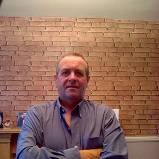 Tom Ferris's avatar