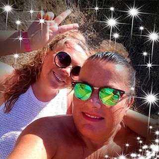 Melis Knott's avatar