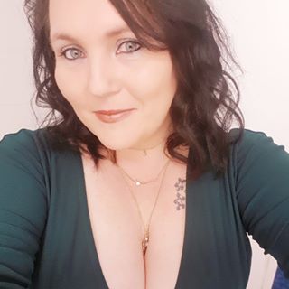 Sueann Holmes's avatar