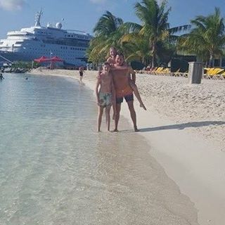 Olivia Painter's avatar