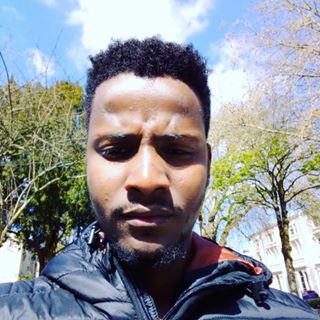 Biniyam Lombe's avatar