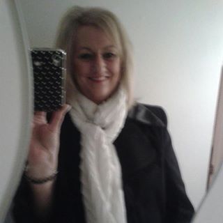 Vicky Gardner's avatar