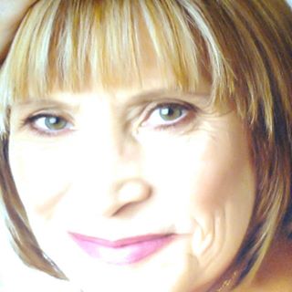 Susan Thompson's avatar