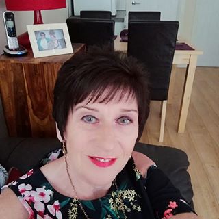 Glenys Petty's avatar