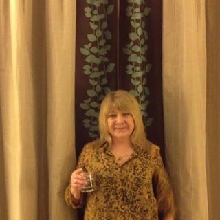 Donna Walker's avatar