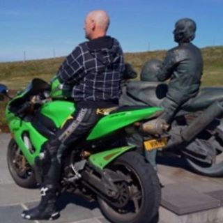 Vinny Ellis's avatar