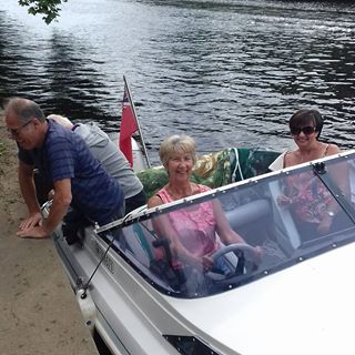 Barbara Thomas's avatar