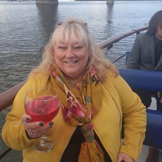 Jacqui Nisbet's avatar