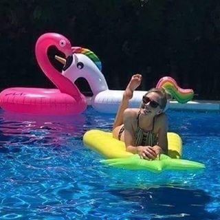 Victoria Louise's avatar