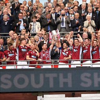 Tom Elliott's avatar