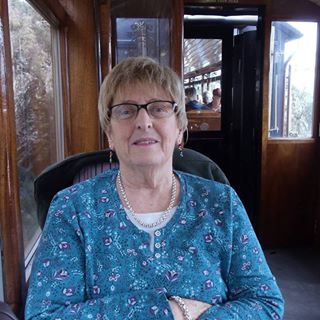 Margaret Evans's avatar