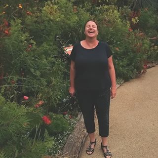 Elizabeth Kate's avatar