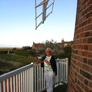 Christine Hill's avatar