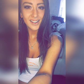 Victoria-Rose Stubbs's avatar