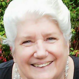 Helen Whibley's avatar