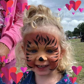 Julie Drew's avatar