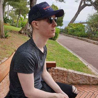 Daniel Towes's avatar