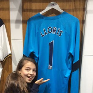 Alys Perrot's avatar