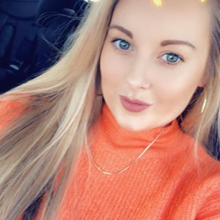 Sarah Mark's avatar