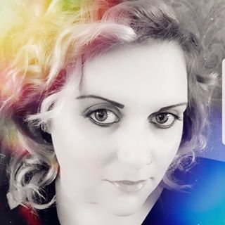 Emily Chesterman's avatar
