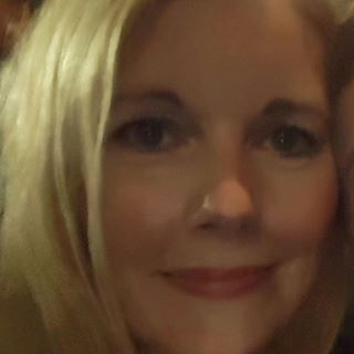 Claire Davies's avatar