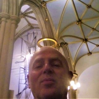 Stewart Wade's avatar