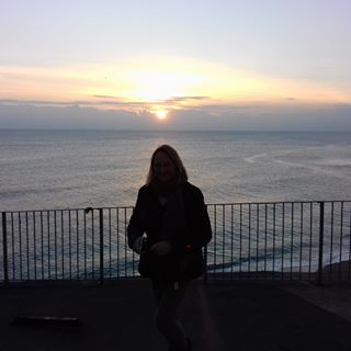 Helen Booth's avatar