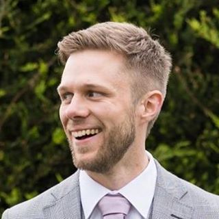 Llyr Roberts's avatar