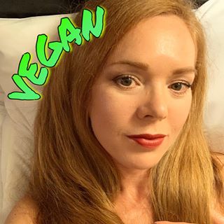 Julie Stewart's avatar